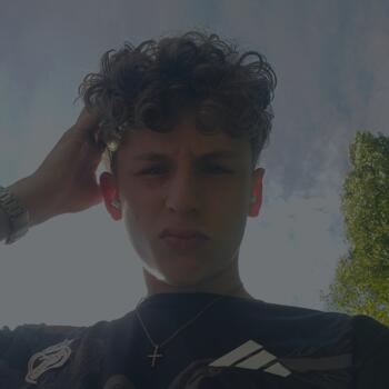 Babysitter in Orvault: Alexis