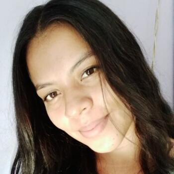 Babysitter in Los Angeles: Tania