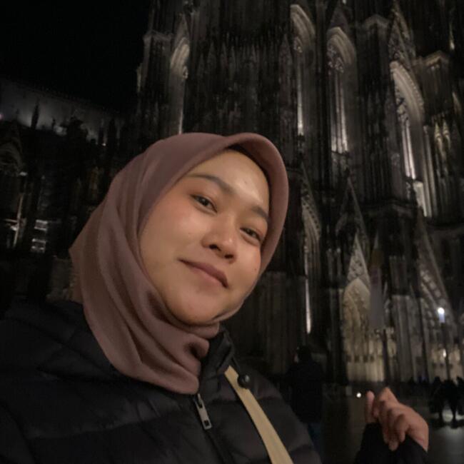 Babysitter in Hoofddorp: Suci