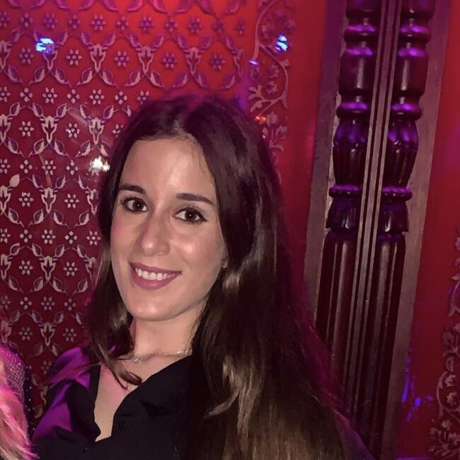 Babysitter in Seville: Melania