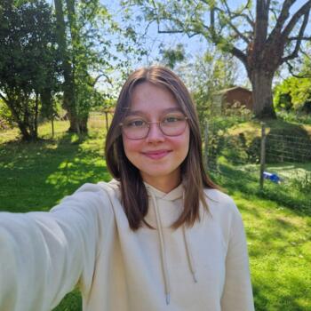 Babysitter in Parthenay: Maude