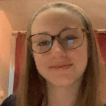 Babysitter in Charly: Lisa