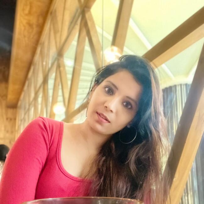 पुणे में बेबीसिटर: Sayali