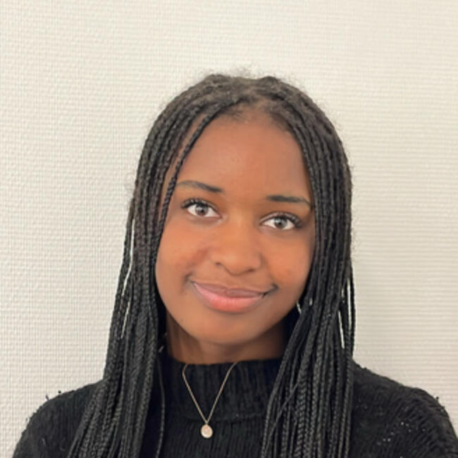 Babysitter in Le Pouget: Honorine