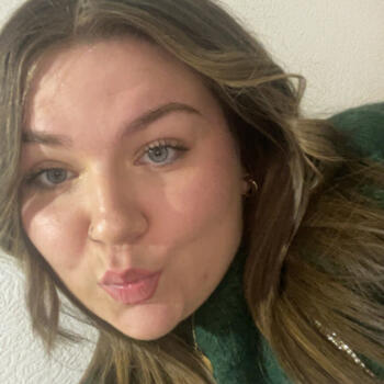 Babysitter in Saint-Léger-sur-Roanne: Leana