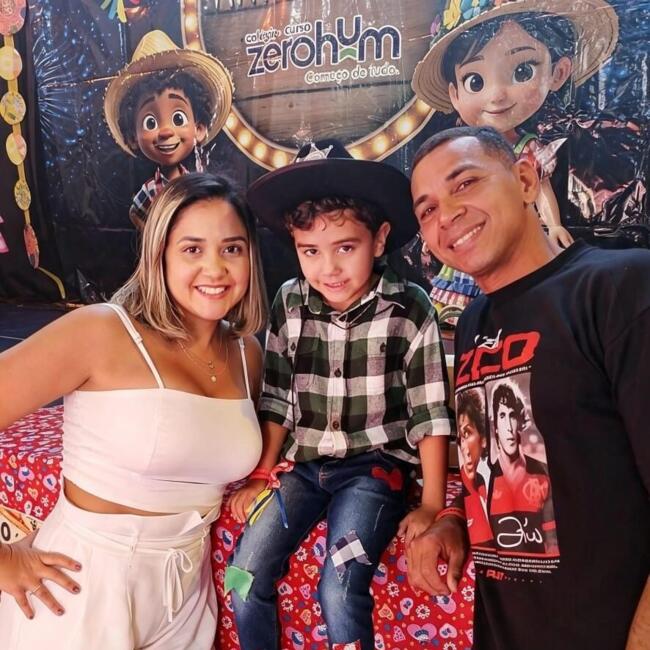 Emprego de babá em São Gonçalo (São Gonçalo): Thabata