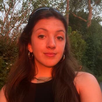 Babysitter in Ambrumesnil: Maia