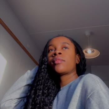 Lastenhoitaja Helsinki: Jayeesha