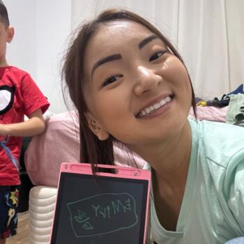 Babysitter in Bom Jesus dos Perdões: Emily