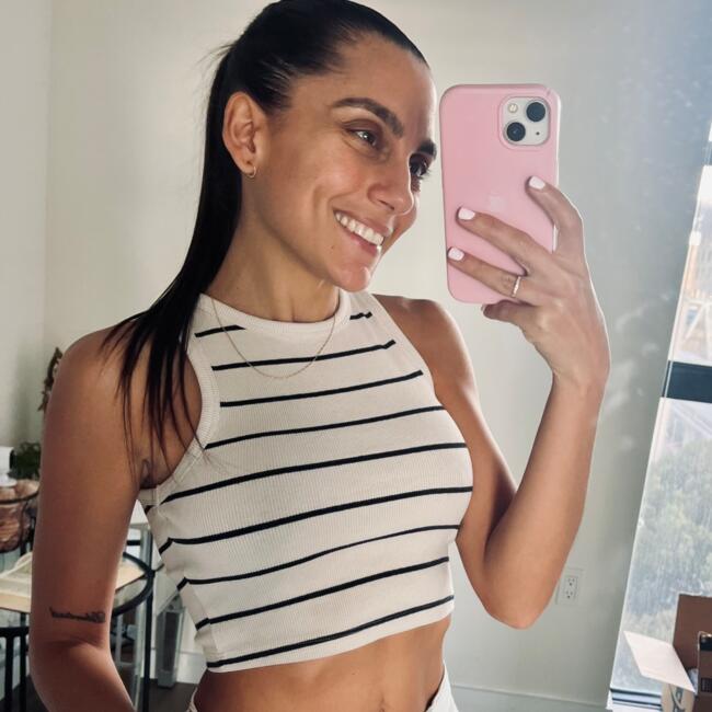 Babysitter in Miami: Yamila