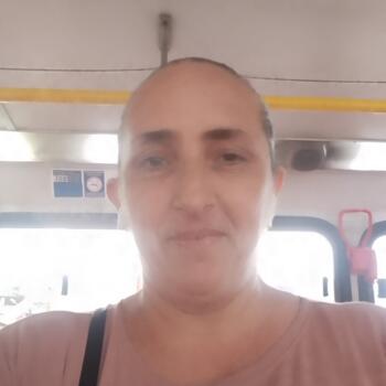 Babysitter in Recife: Gladys