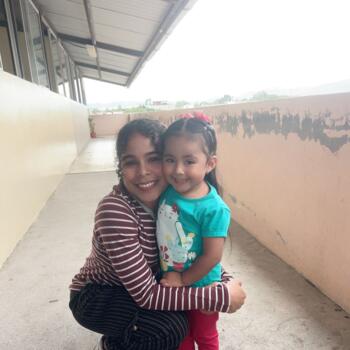 Babysitter in Quito: Valentina