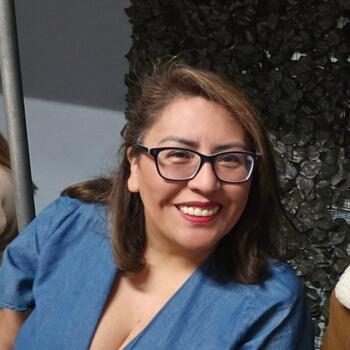 Babysitter in Bellflower: Soraya