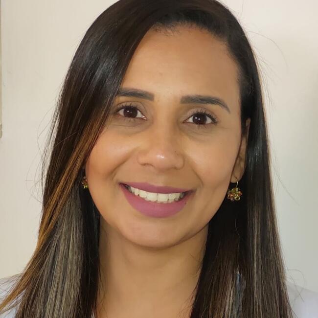 Babysitting job in Osasco: Priscila