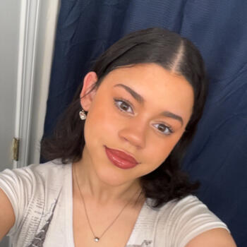 Babysitter in Holly Springs (North Carolina): Rihanna