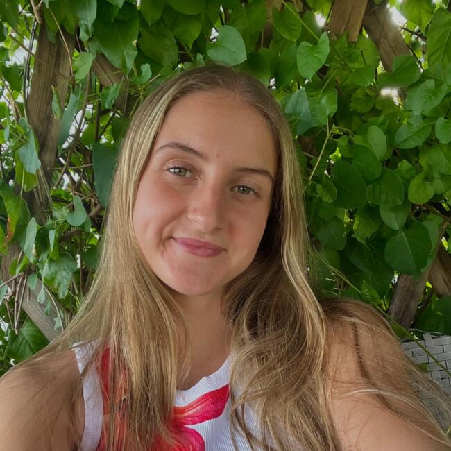 Babysitter in Lanvollon: Camille