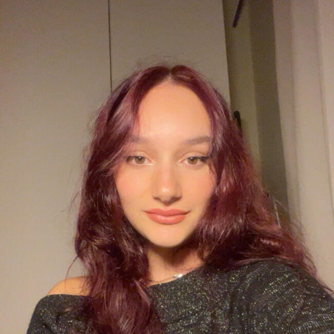 Babysitter in Perugia: GEORGIA ELINTA