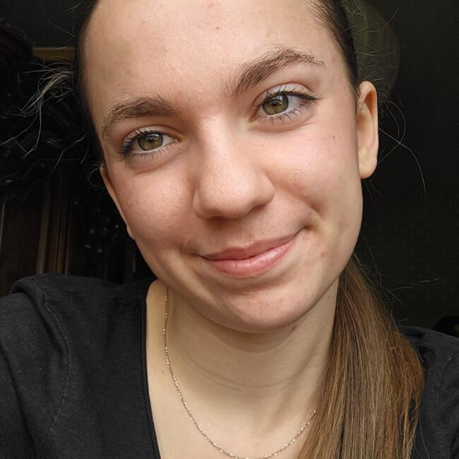 Babysitter in Montmahoux: Margot