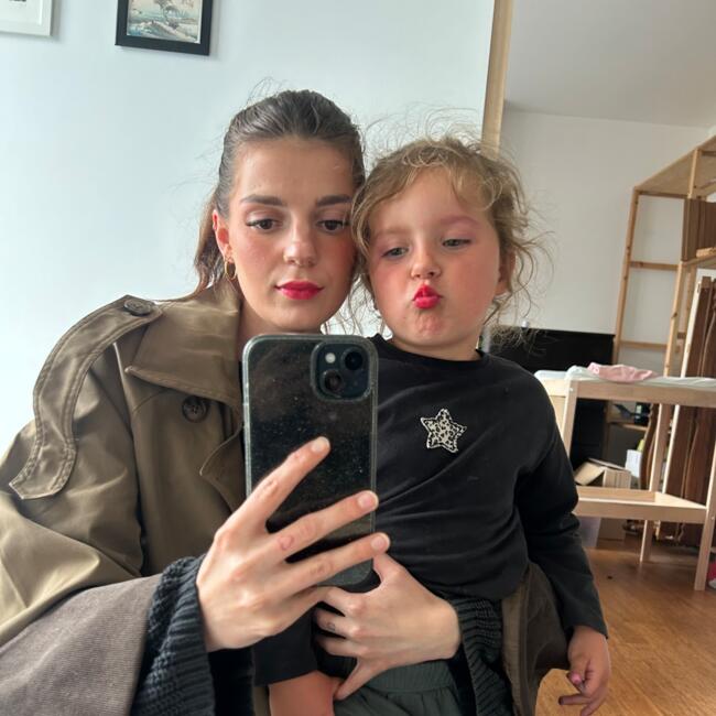 Δουλειά για babysitter στην περιοχή Λέουβεν: Aline