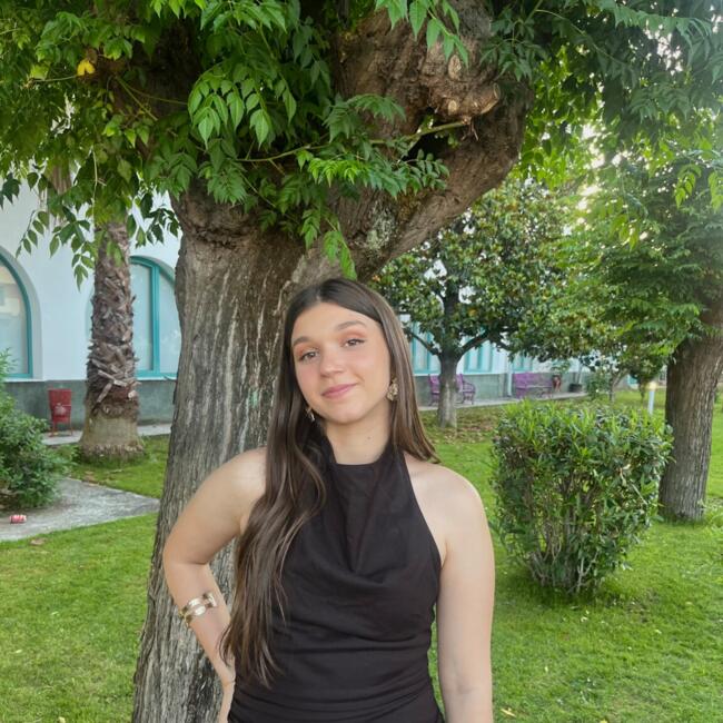 Canguro en Granada: Paola