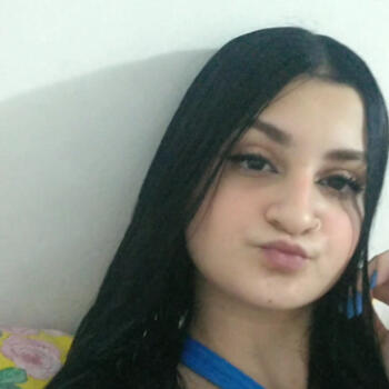 Babysitter in São Carlos: Larissa