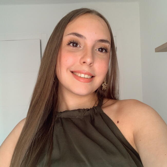 Babysitter in Alcoy: Laura