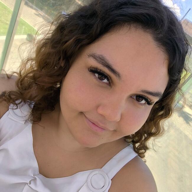 Babysitter in Bela Vista de Minas: Yasmim