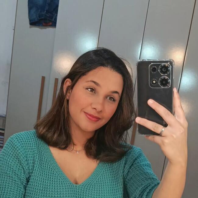 Babysitter in Carandaí: Maria