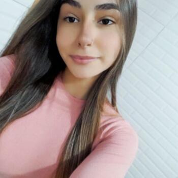 Babysitter in Marques de Souza: Karine Vitória