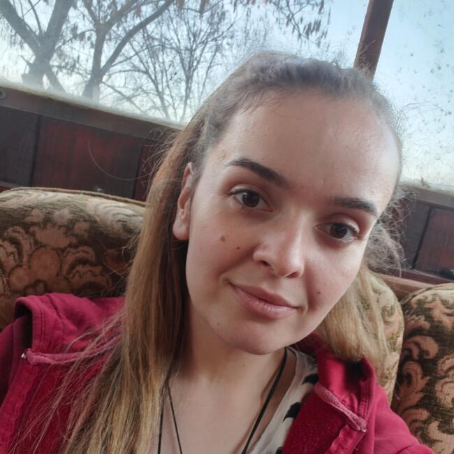 Babysitter in Sânnicolau Mare: Ana-Maria