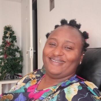 Nanny Tours: Mado