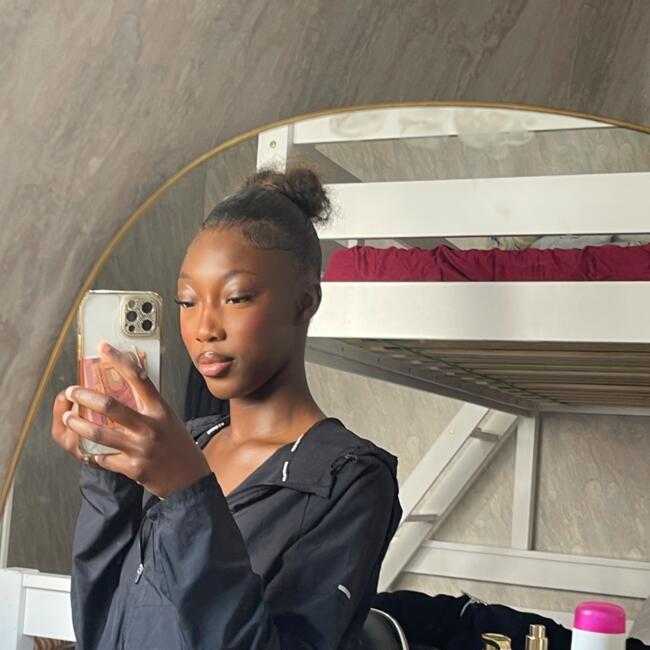 Babysitter in Aubervilliers: Kadijatou