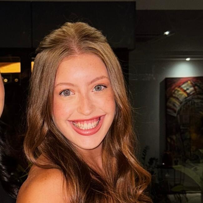 Babysitter in Alcabideche: Livia