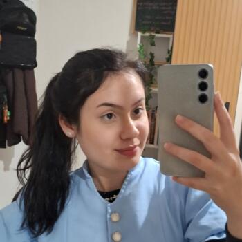 Babysitter in Navegantes: Larissa