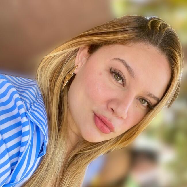 Babá em Fortaleza: Raila