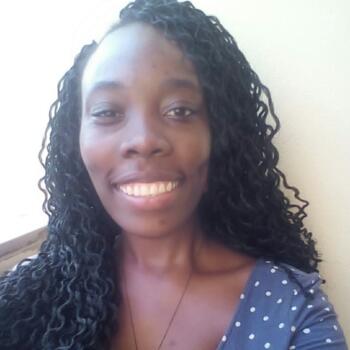 Nanny in La Tuque: Oluyèmi