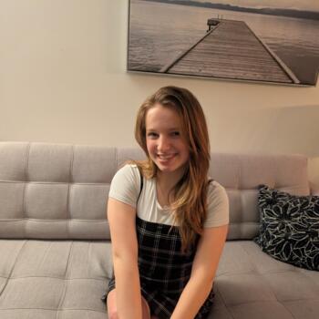 Babysitter in Montreal: Maude