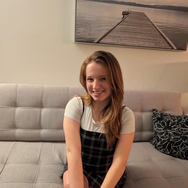 Babysitter in Montreal: Maude