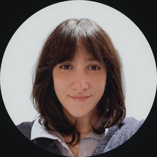 Babysitter in Bordeaux: Laura