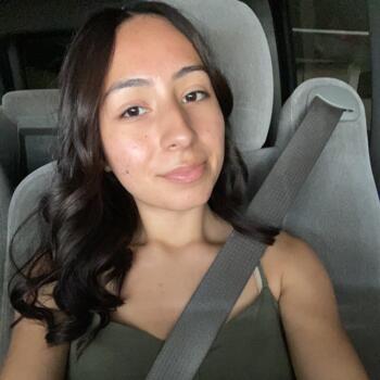 Babysitter in Los Angeles: Layna