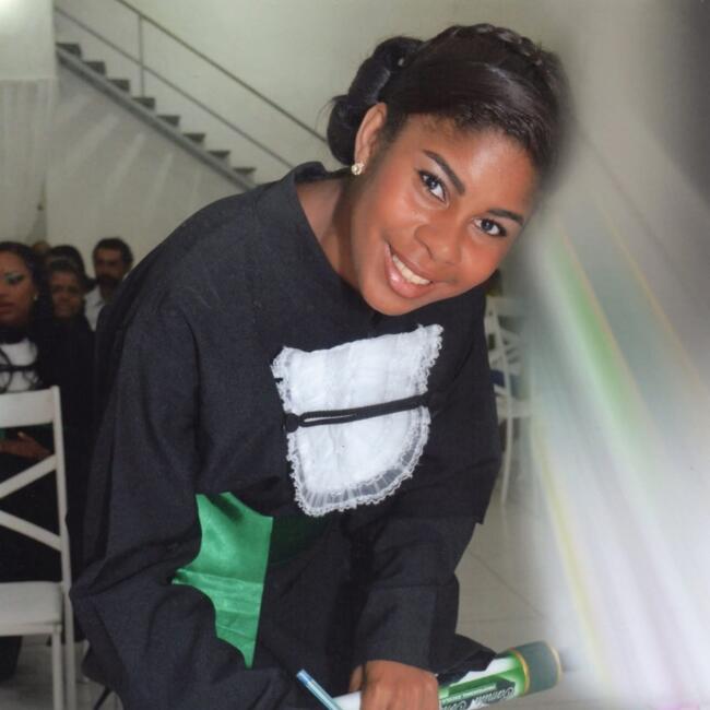 Babysitter in Feira de Santana: Camila