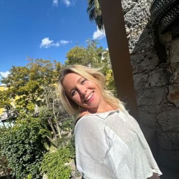 Babysitter in Sydney: Ainsley