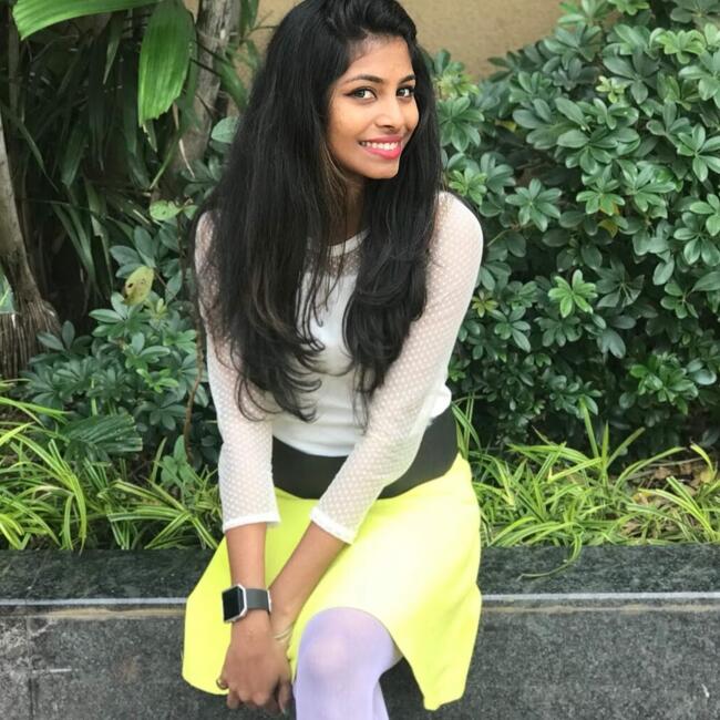 बम्बई में बेबीसिटिंग की नौकरी: Pooja