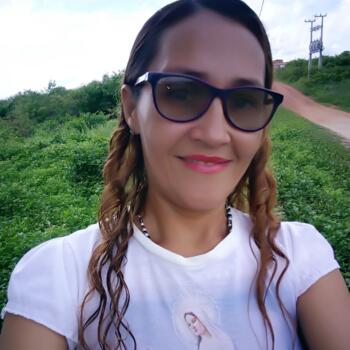 Babysitter Fortaleza: Lucileni