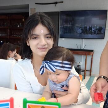 Babysitter in Quito: Astrid