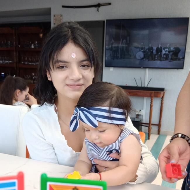 Niñera en Quito: Astrid