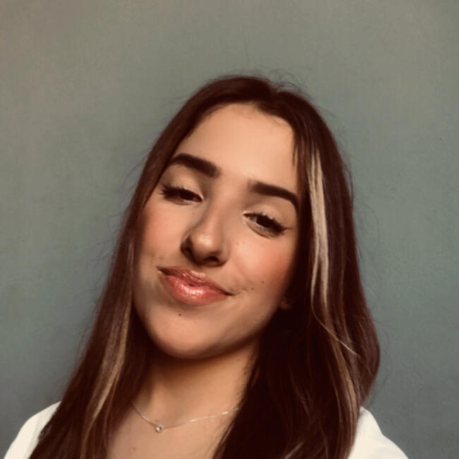 Babysitter in Curitiba: Marianna Lobo