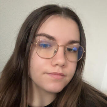 Babysitter in Lormont: Lucy