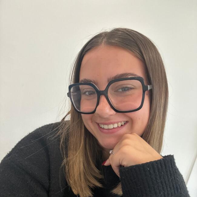 Baby-sitter à Saint-Jean-de-Braye: Éva