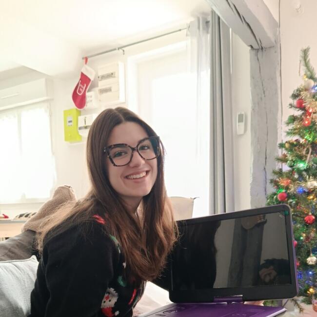 Babysitter in Lillebonne: Léna